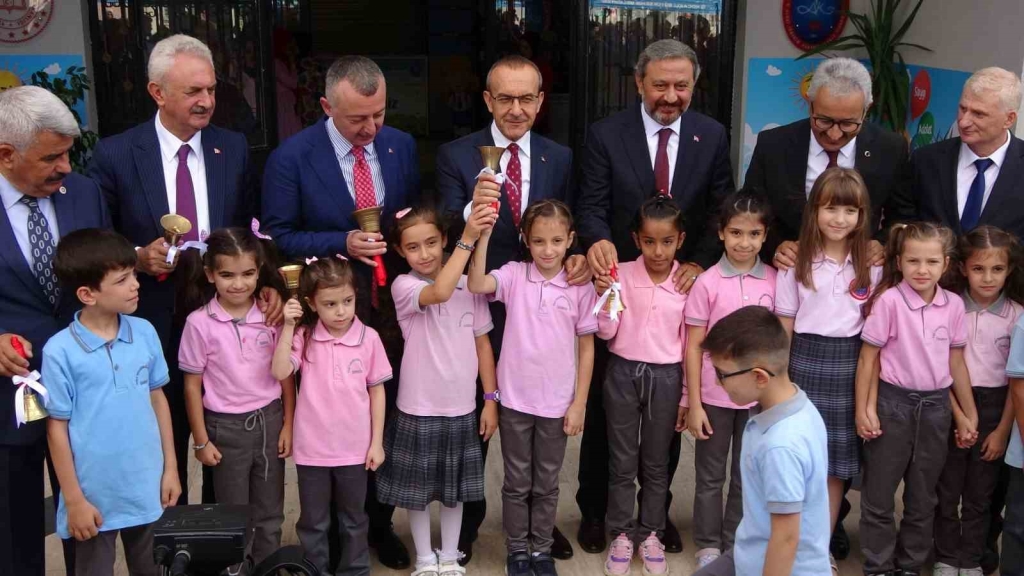 Kocaeli ’de öğrenciler ders başı yaptı