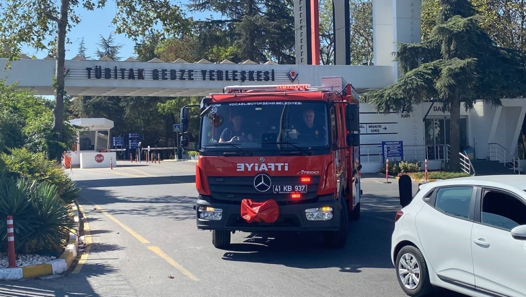 TÜBİTAK ’ta solvent tankında parlama sonrası yangın