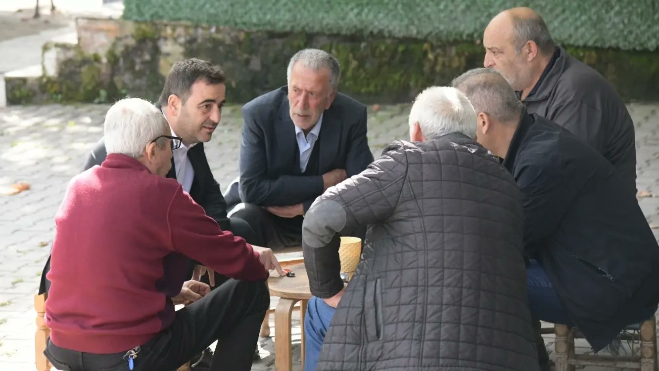 Başkan Özlü, Seymen ’de vatandaşlarla buluştu