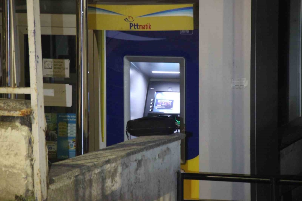 Derince ’de şüpheli çanta ekipleri harekete geçirdi