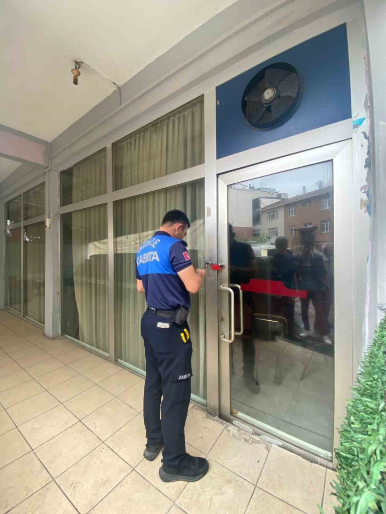 Gebze ’de kurallara uymayan iş yerleri mühürlendi