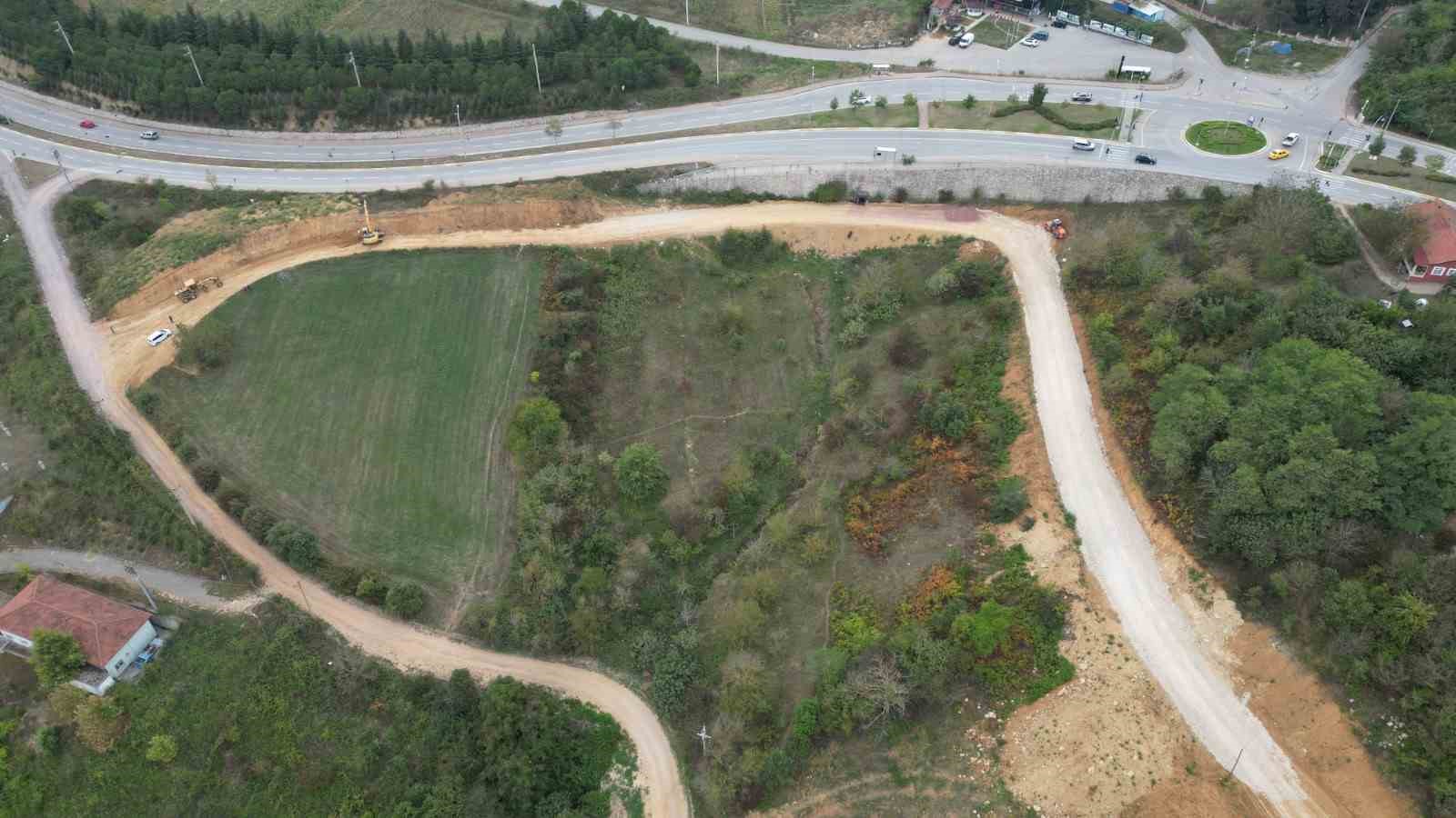 İzmit ’te 3 sokak yola kavuşuyor