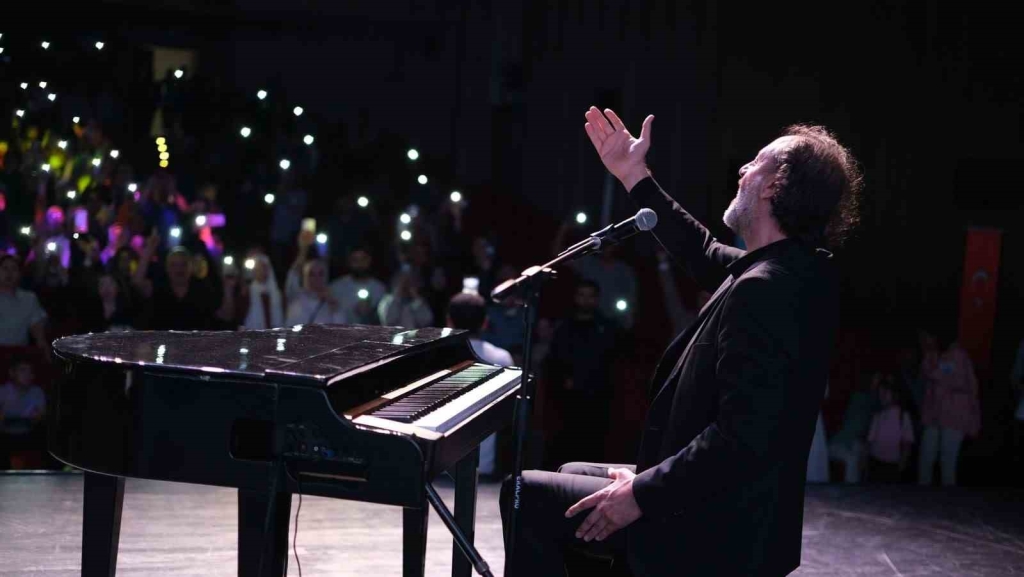 Kitap Fuarı ’na resital ile veda