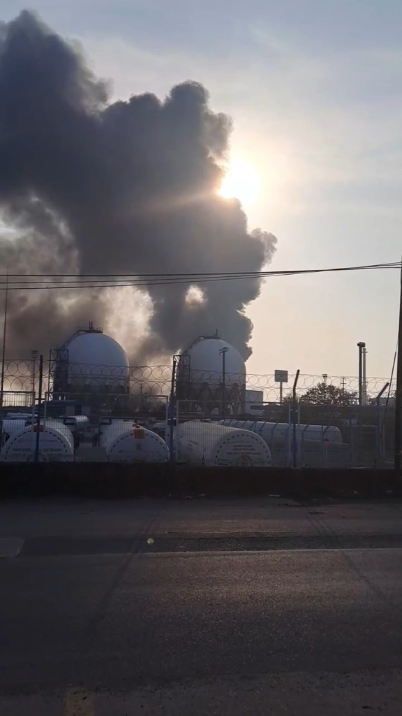 Kocaeli ’de fabrikada yangın çıktı