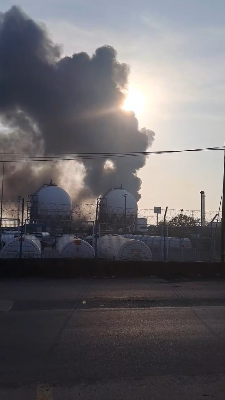 Kocaeli ’de fabrikada yangın çıktı