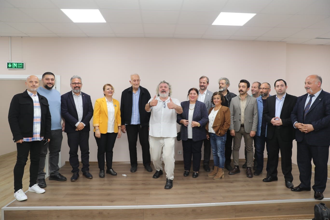 Leyla Atakan Kütüphanesi, sanatçı Müfit Can Saçıntı ’yı misafir etti