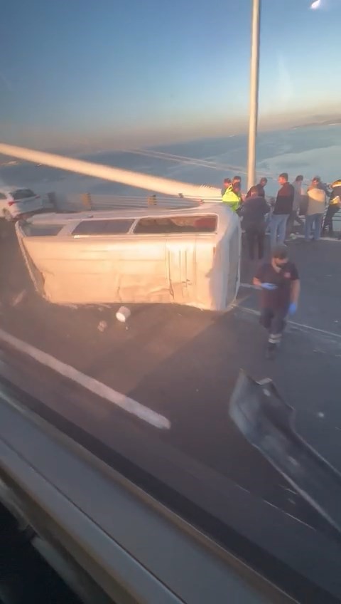 Osmangazi Köprüsü ’nde kaza: 8 yaralı