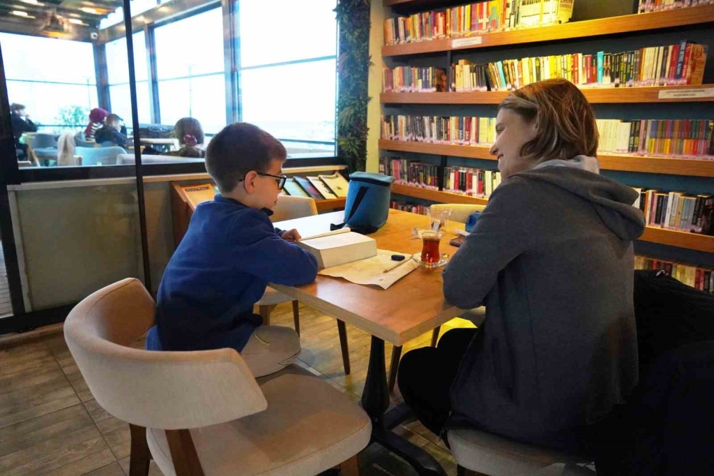 Akse Kitap Kahve ’ye büyük ilgi