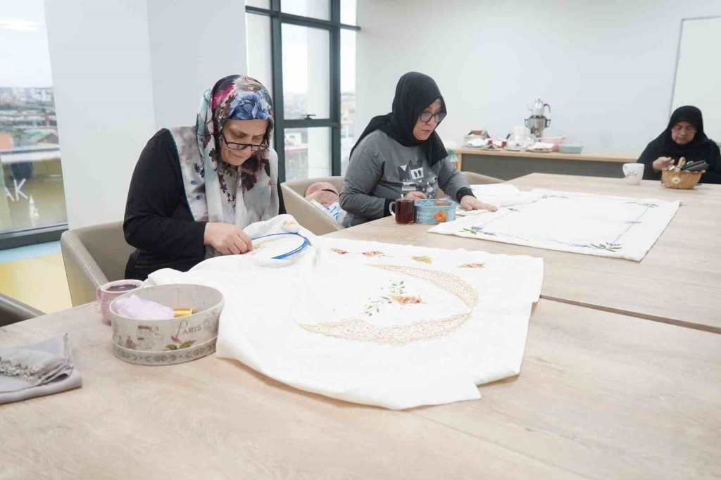 Çayırova ’da verilen kurs eğitimleri ile istihdam alanları açılıyor