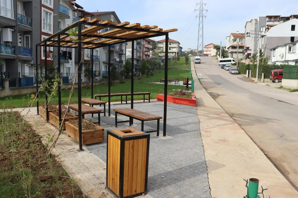 Çelebi Sokağa yeni oturma alanları kazandırıldı