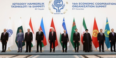 Cumhurbaşkanı Erdoğan, Ekonomik İşbirliği Teşkilatı aile fotoğrafı çekimine katıldı