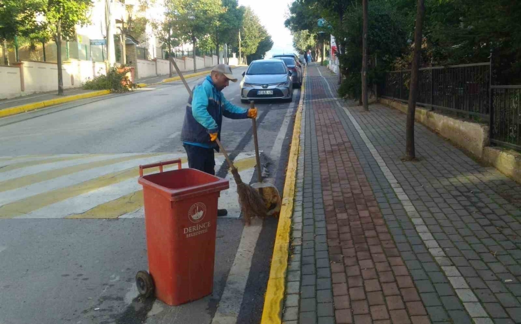 Derince ’de hummalı temizlik