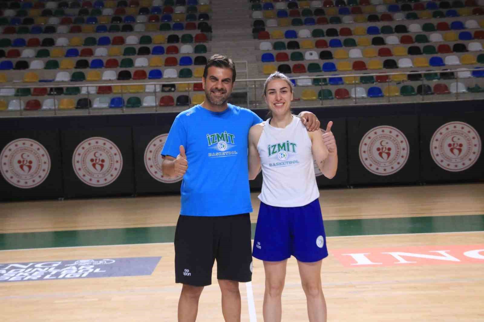 Hasan Fırat Okul ’dan, İzmitli sporseverlere  ’milli takım ’ çağrısı