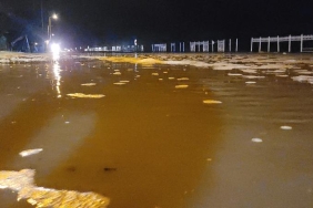 Kastamonu ’da deniz kara ile birleşti, yol su altında kaldı