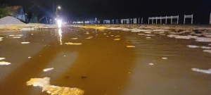 Kastamonu ’da deniz kara ile birleşti, yol su altında kaldı