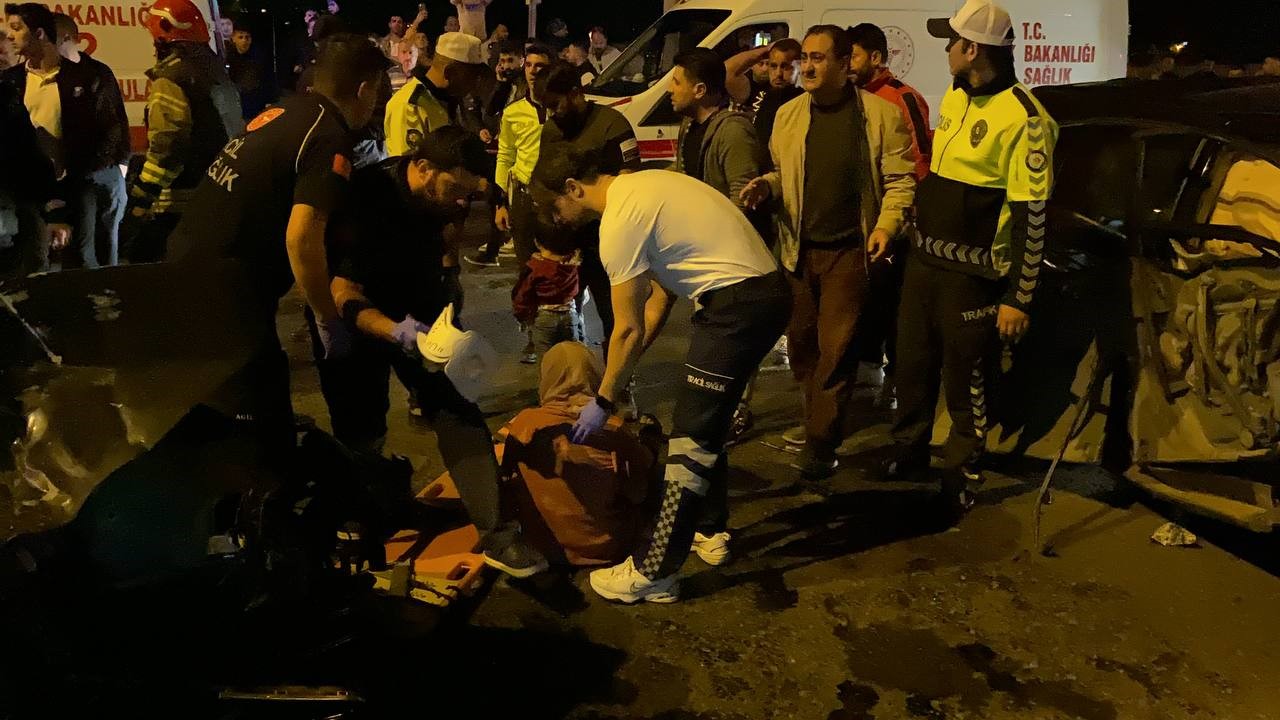 Kocaeli ’de feci kaza: 2 ölü, 7 yaralı