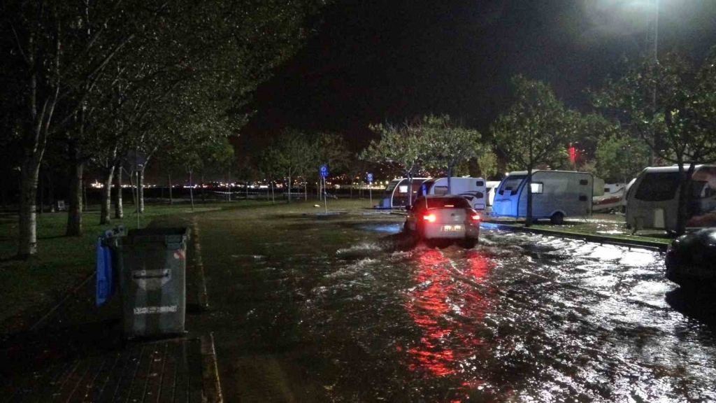 Kocaeli ’de lodos etkili oluyor