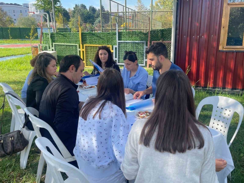 Otizm Spor ve Yaşam Evi ’nde süreç değerlendirme toplantıları devam ediyor