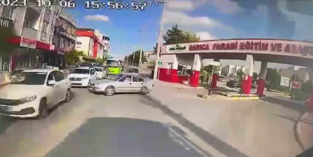 Otobüste fenalaşan öğrenci için güzergah değiştirdi