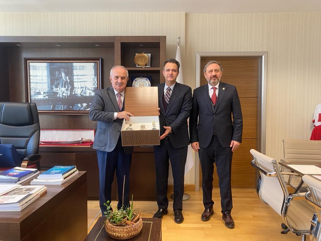 Derince ’ye modern hayvan satış yeri ve kurban kesim alanı yapılacak