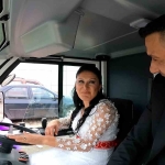 kullandigi-supurge-araci-gelin-arabasi-oldu