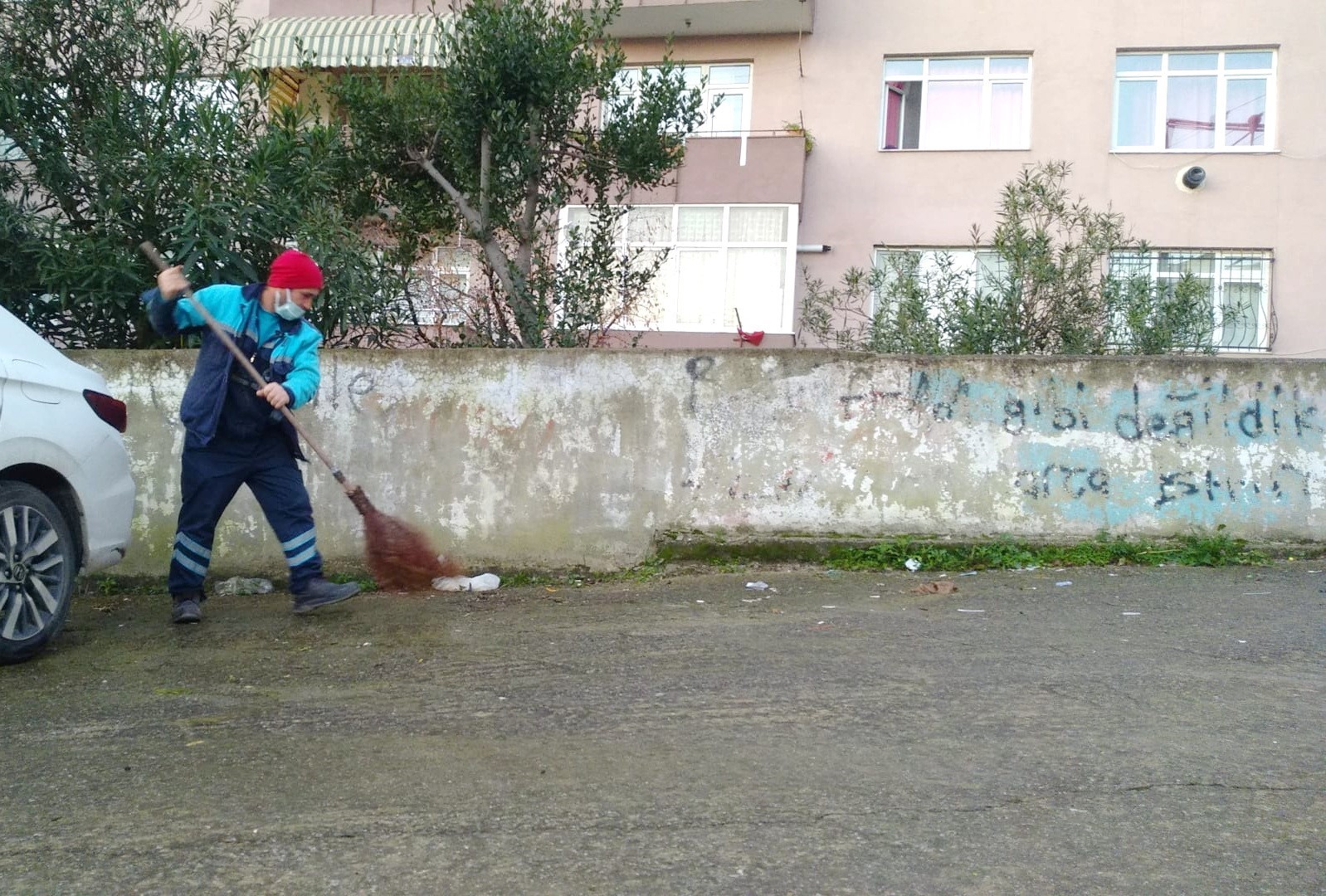 Çınarlı ’da temizlik mesaisi