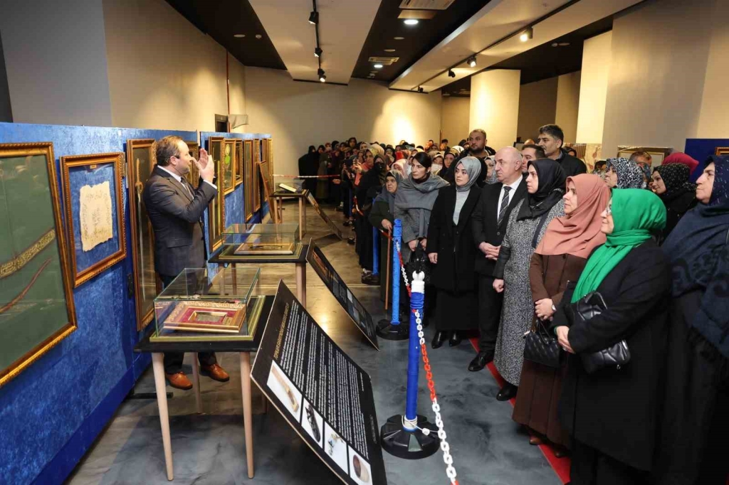 Darıca ’da kutsal emanetler sergisi açıldı