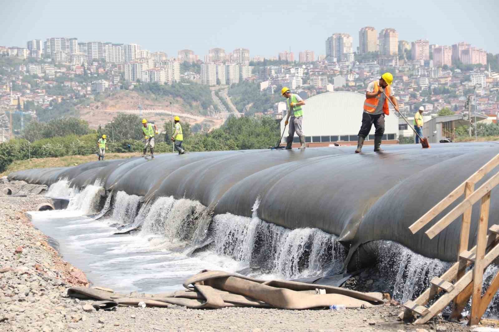 İzmit Körfezi ’nden 13 bin 500 kamyon dip çamuru çıkarıldı