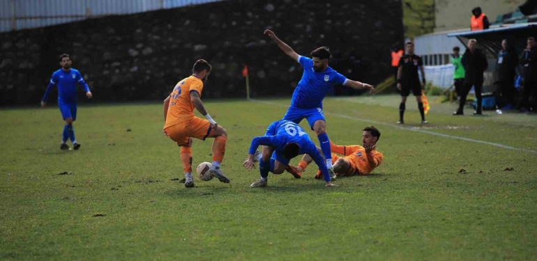 TFF 2. Lig: Belediye Derincespor: 0 - İskenderunspor: 1
