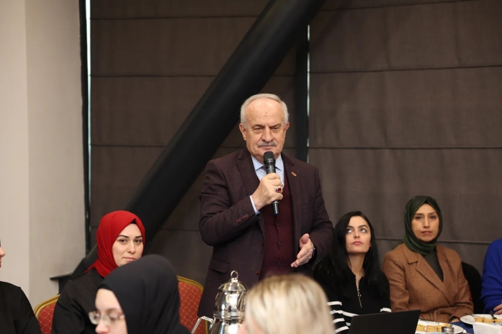 Veliler Başkan Aygün ’ün projelerini inceledi