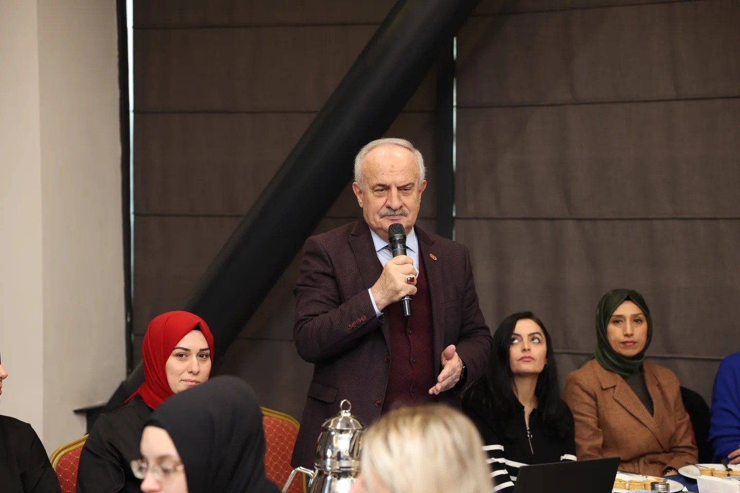 Veliler Başkan Aygün ’ün projelerini inceledi