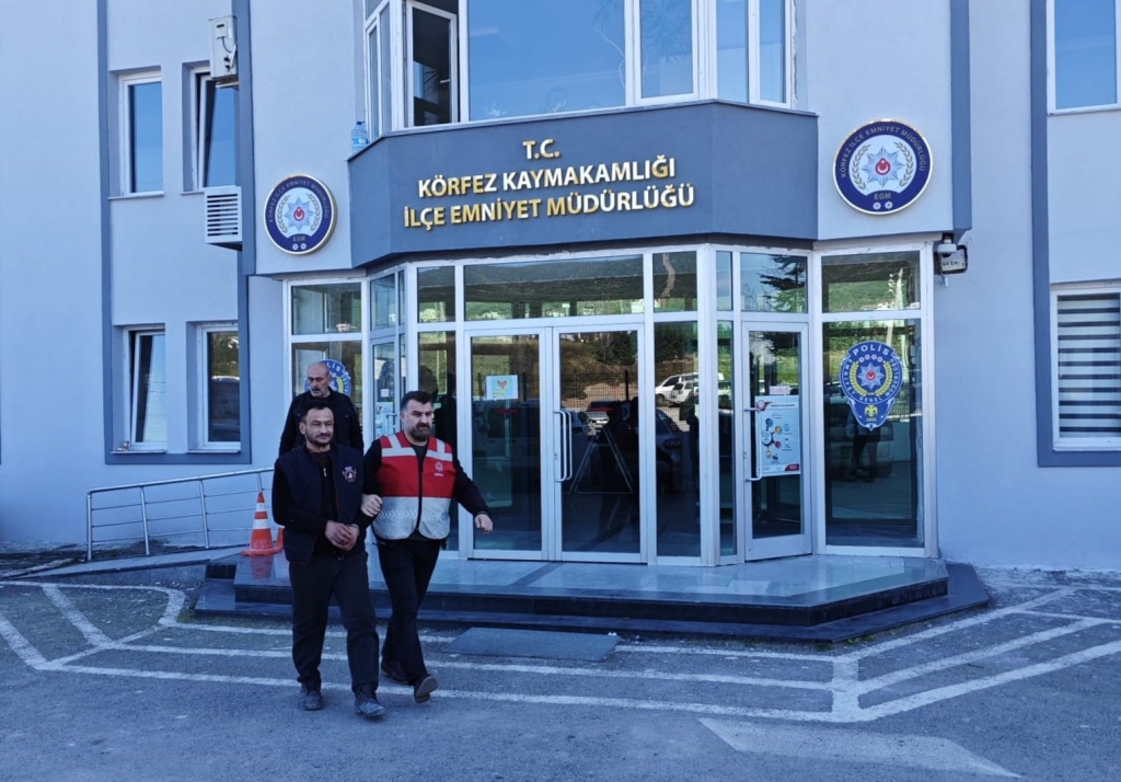 50 bin TL ’lik aydınlatma kablosu çalan şüpheliler yakalandı