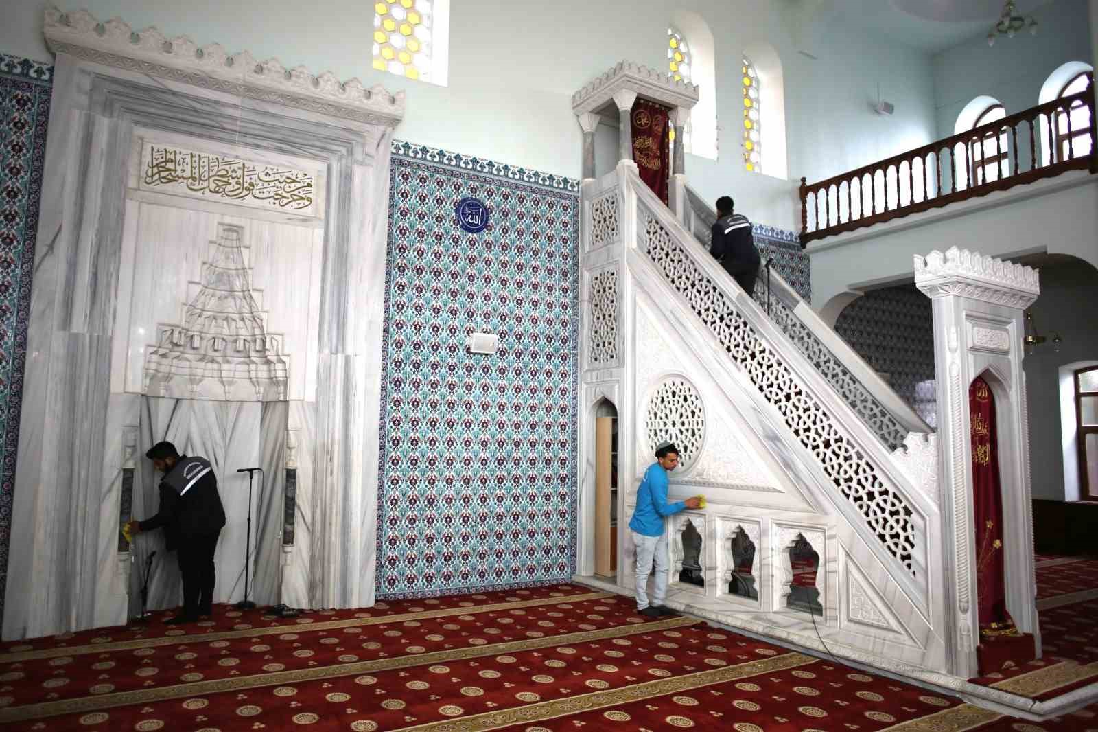 Başiskele ’de camiler Ramazan ’a hazırlanıyor