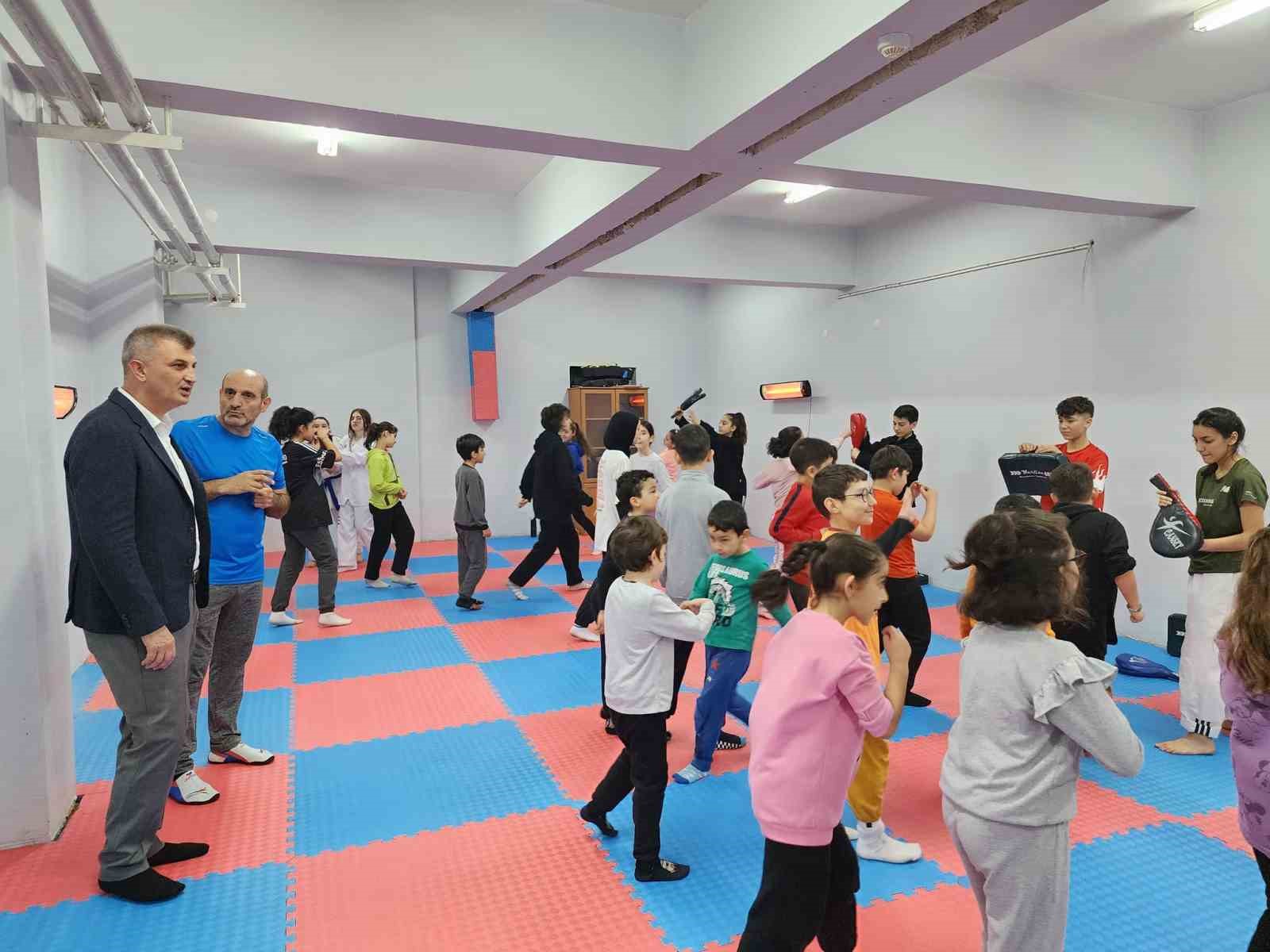 Düzağaç Kültür Merkezi ’nde tekvando dersleri başladı