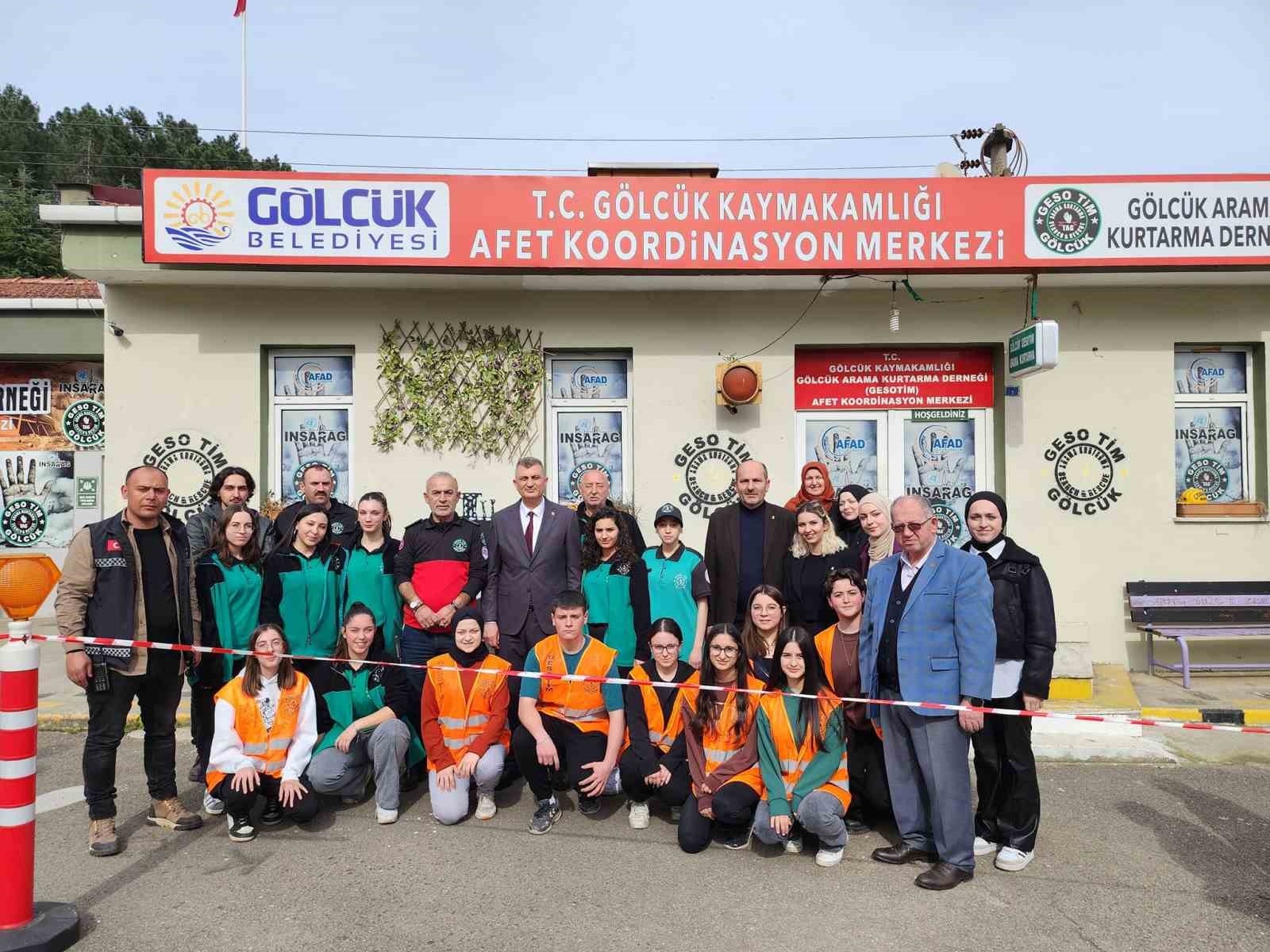 Gölcük ’te arama kurtarma ekipleri göreve her daim hazır