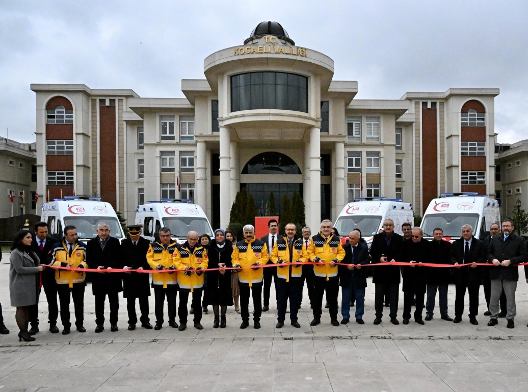 Kocaeli ’de hizmete giren 4 yeni ambulansla sayı 90 ’a ulaştı