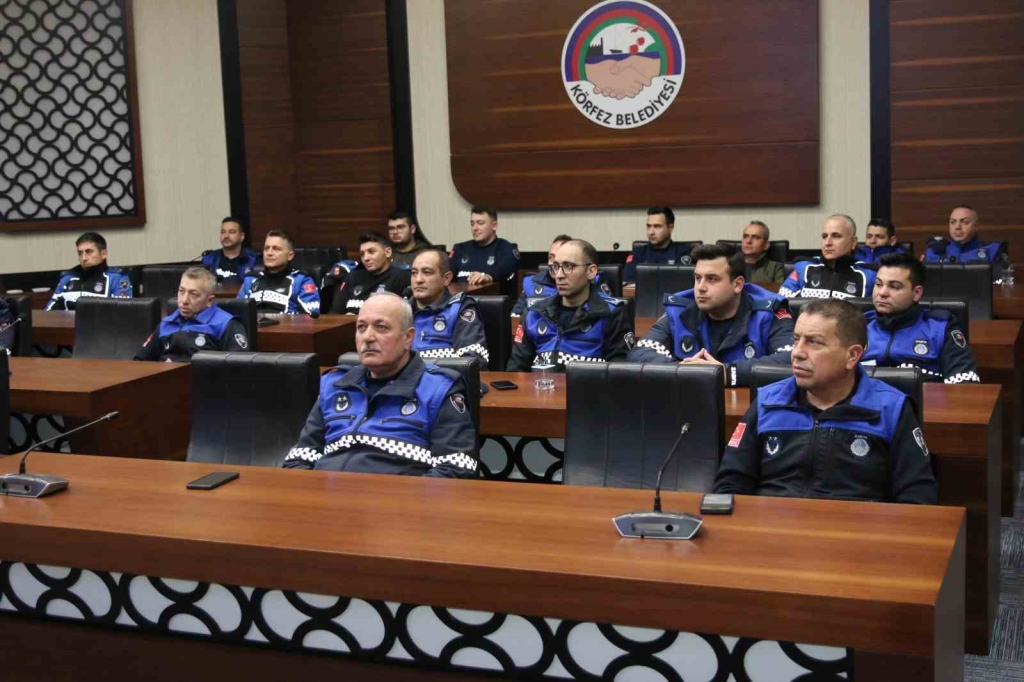 Körfez Belediyesi ’nde zabıtalara eğitim
