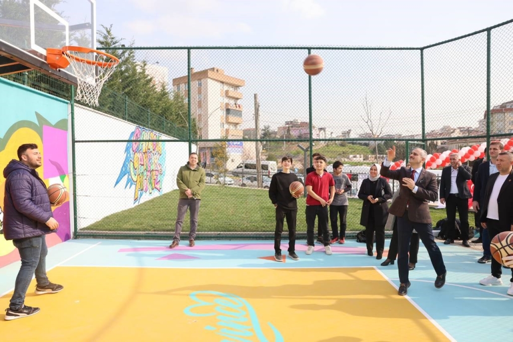 Bu merkez Çayırova ’da gençlerin yeni gözde mekanı olacak