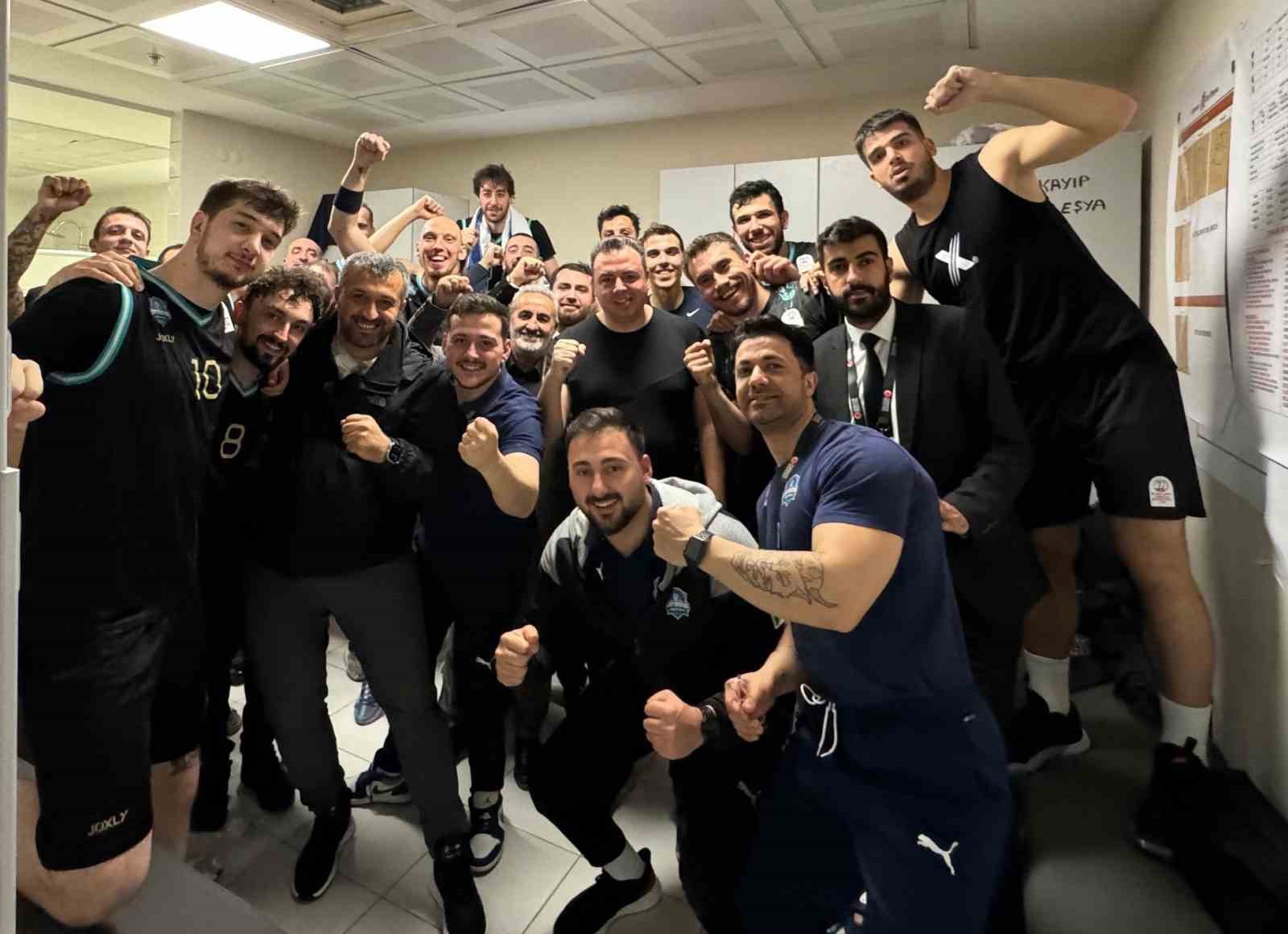 Çayırova Belediyesi, Bornova ’dan galibiyetle döndü