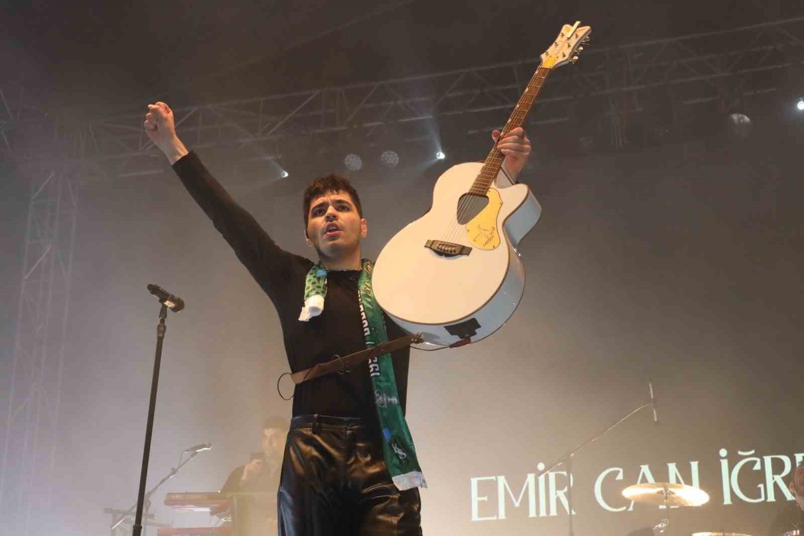 Kadın Festivali ’nde Emir Can İğrek rüzgarı
