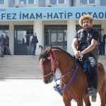 oy-kullanmaya-atiyla-geldi