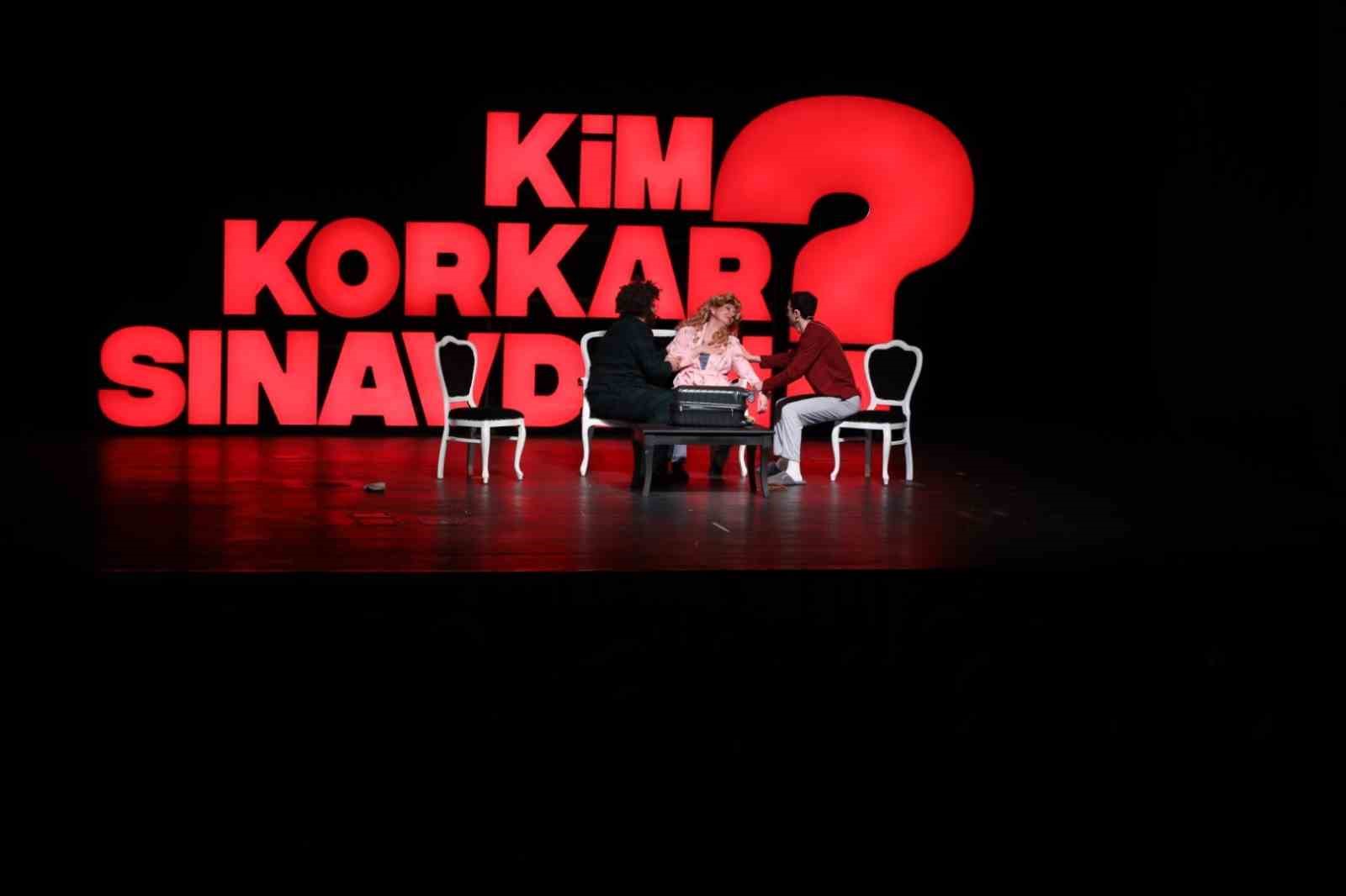 Şehir Tiyatrolarından gençler için "Kim Korkar Sınavdan" oyunu