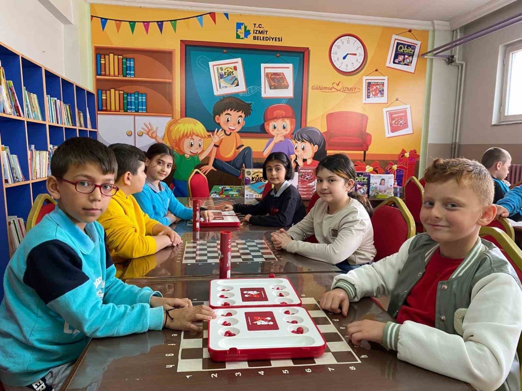 Tavşantepe İlkokulu ’na akıl ve zeka oyunları sınıfı kazandırıldı