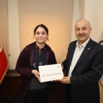 temizlik-yarismasinda-dereceye-giren-ogrencilere-odul