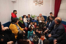 Tırın altında kalan motokurye hayatını kaybetti