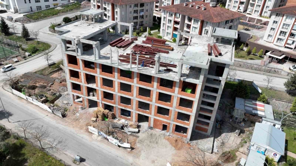 Derince Cemevinde hızlı ilerleme