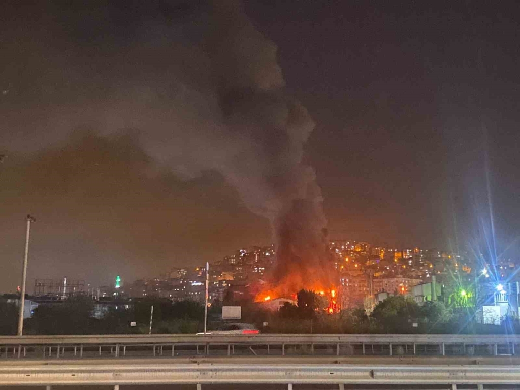 Gebze ’de büyük yangın