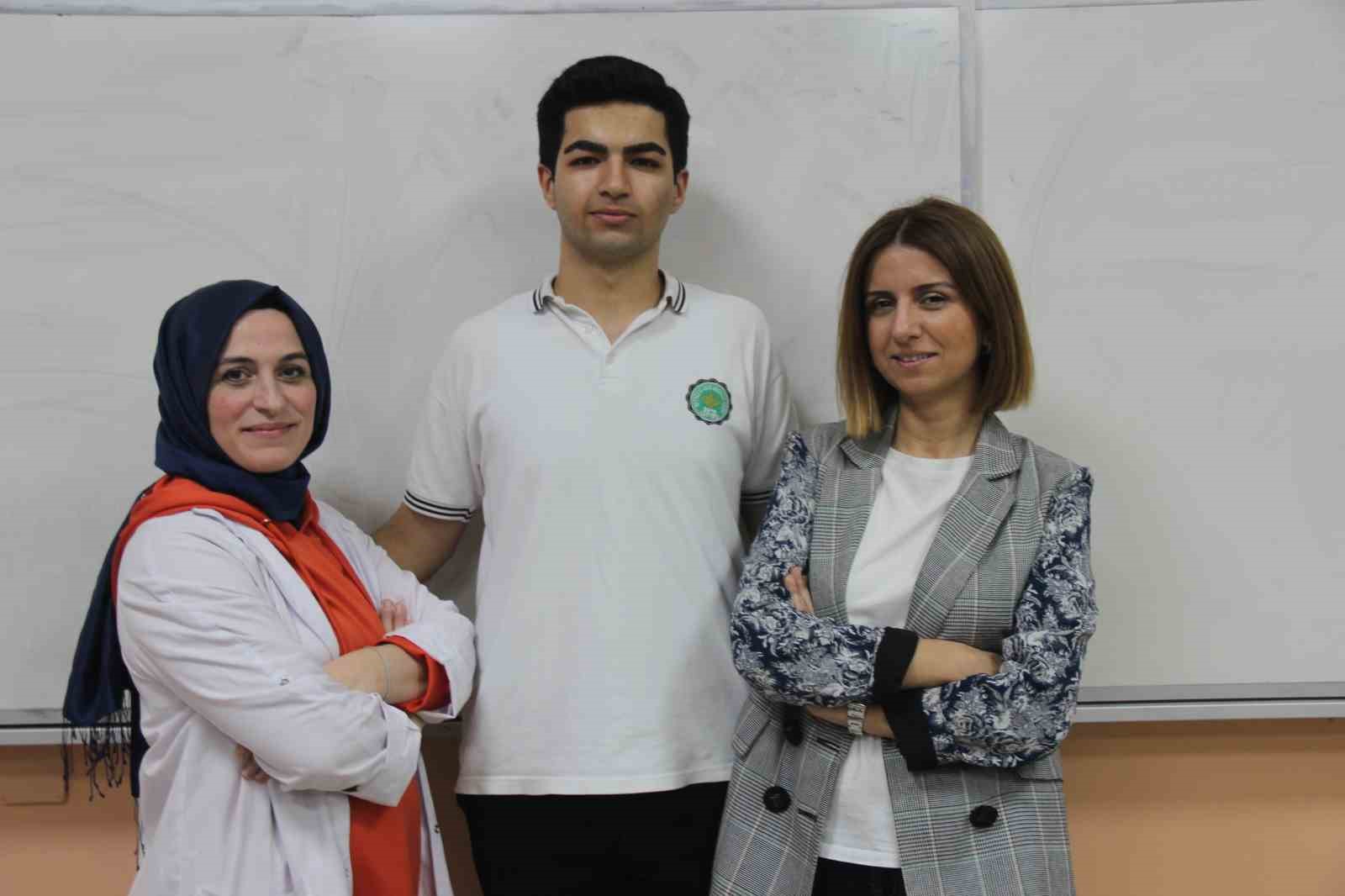 Lise öğrencisinden gururlandıran başarı: CERN ’e kabul edildi