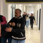 sosyal-medya-tartismasi-cinayetle-bitti-maskelerle-kahveyi-taradilar