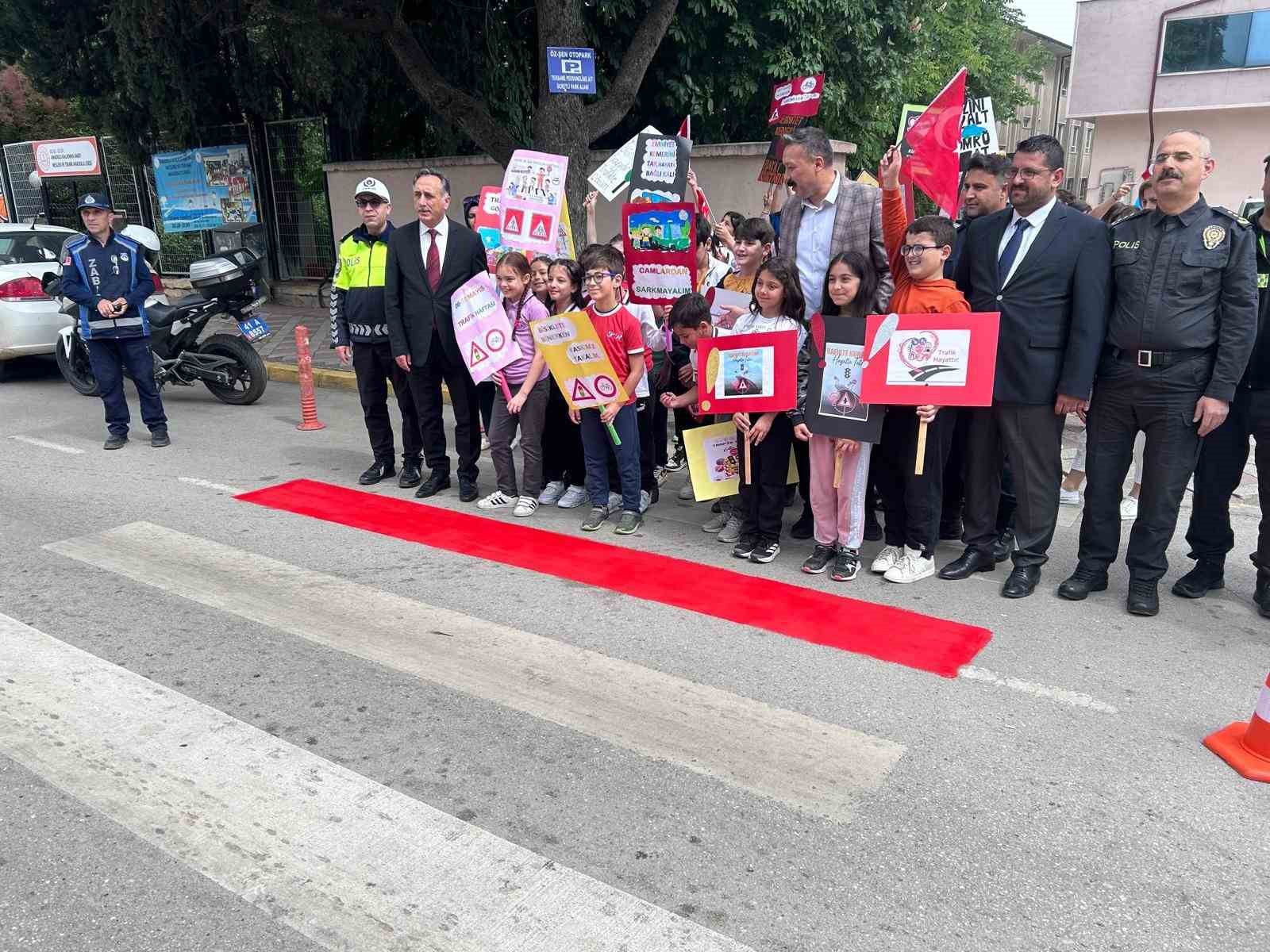 Gölcük ’te trafik haftası duyarlılığı